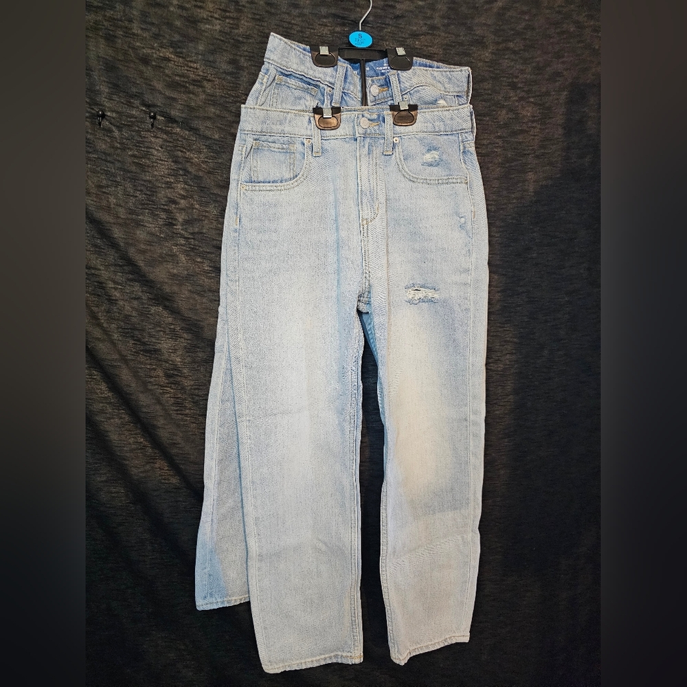 2 pairs of Girl Old Navy jeans